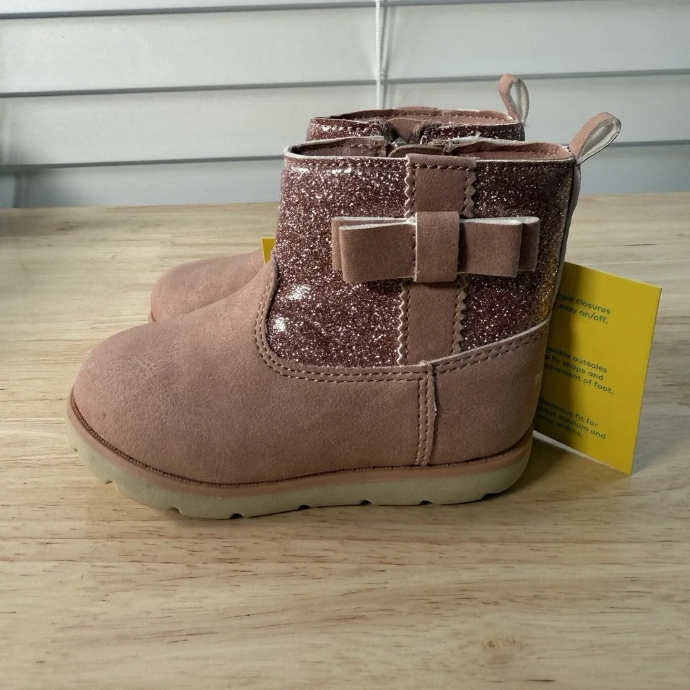 Munchkin by Stride Rite Little Girl's Size 5M Avalon Pink Glitter Side-Zip Boots